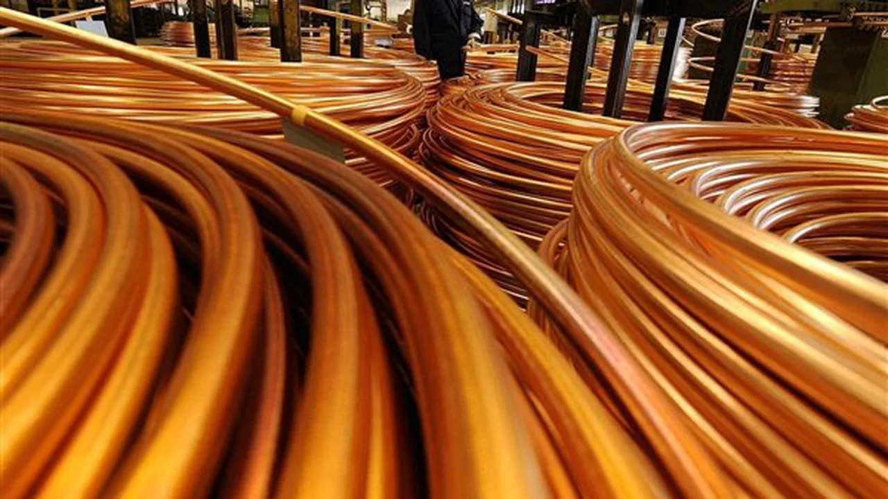 قفزة تاريخية.. سعر طن النحاس يتجاوز 13 ألف دولار بضغط طلب عالمي مرتفع